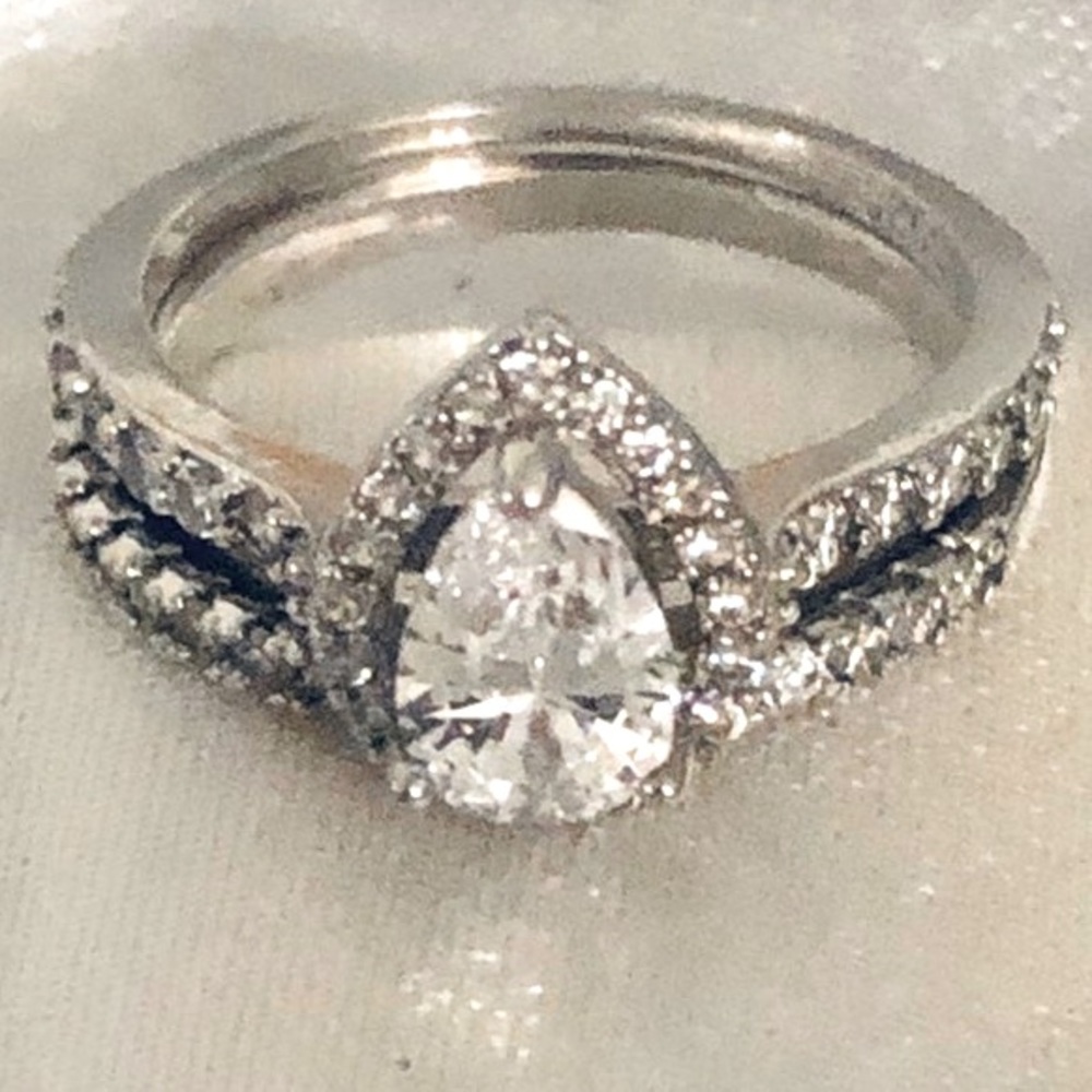 Teardrop Sterling silver size 5 ring
